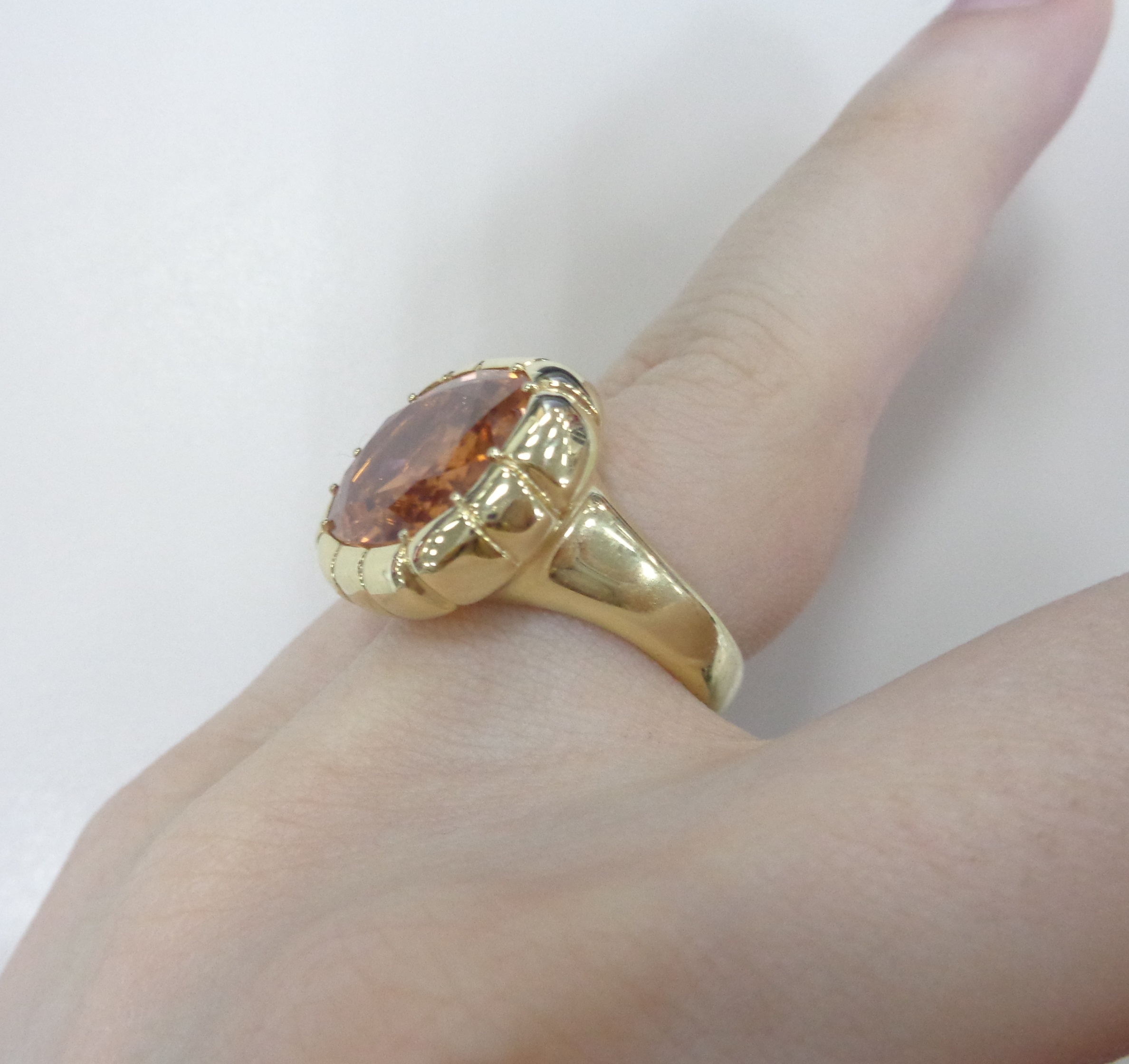 Кольцо из желтого золота с турмалином